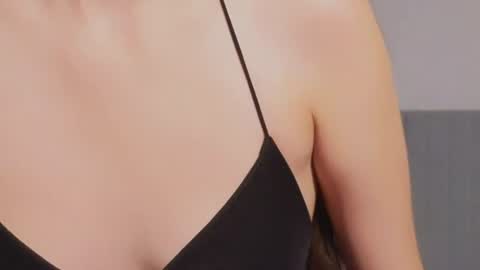 Snapshot of sweet_haeven chatting on 07/24/26, 09:24 Im Mia.LOVELY PATTERNS 100 120 160 200 my toy buzzes from 2 tip online show from 07/24/26, 09:24