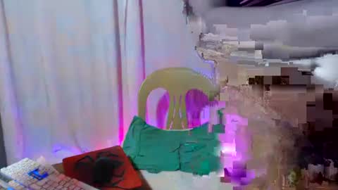 Snapshot of sweet_hanna22 chatting on 10/09/25, 12:52 hanna mae online show from 10/09/25, 12:52