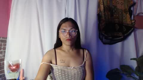 Snapshot of sweet_hanna22 chatting on 05/05/26, 09:45 hanna mae online show from 05/05/26, 09:45