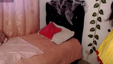 Hannah online show from 10/18/25, 11:00