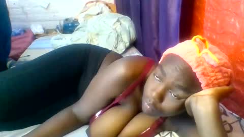 Snapshot of sweet_hennessey chatting on 06/11/26, 06:44 sweet_hennessey online show from 06/11/26, 06:44