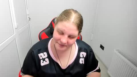 Karla online show from 06/08/26, 01:11