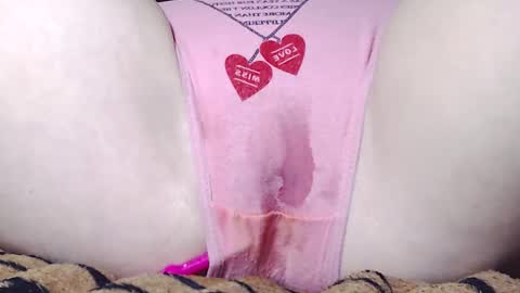 Kitten online show from 02/08/25, 12:06