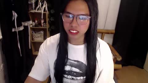 Snapshot of sweet_kyline69 chatting on 09/18/25, 10:06 sweet_kyline69 online show from 09/18/25, 10:06