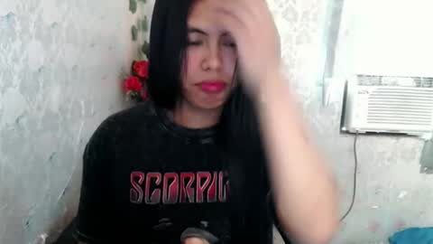 Snapshot of sweet_kyline69 chatting on 12/19/25, 02:51 sweet_kyline69 online show from 12/19/25, 02:51