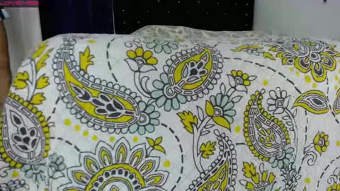 Snapshot of sweet_lady_16 chatting on 10/09/25, 03:04 Lady online show from 10/09/25, 03:04