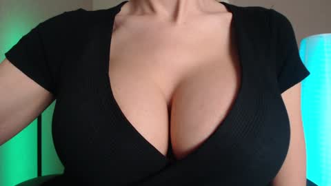 Jen online show from 12/04/25, 07:06