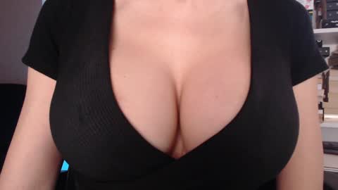 Jen online show from 02/21/26, 07:20