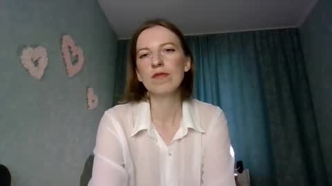 sweet_lilbunny online show from 09/10/25, 02:00