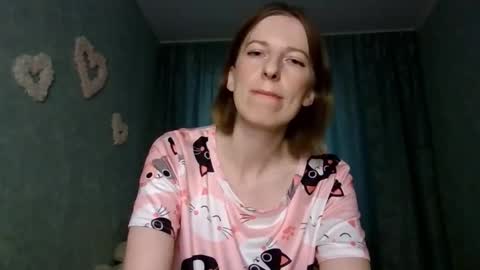 sweet_lilbunny online show from 09/11/25, 02:11