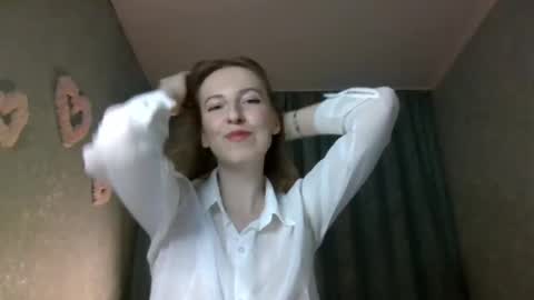 sweet_lilbunny online show from 11/12/25, 02:39