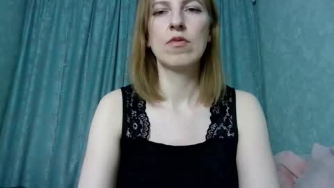 sweet_lilbunny online show from 02/05/26, 03:49