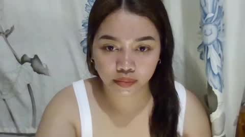 Snapshot of sweet_mae28xx chatting on 07/06/26, 11:07 sweet_mae28xx online show from 07/06/26, 11:07
