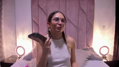Melody online show from 09/27/25, 11:32