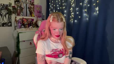 Melissa. Join me on Fansly link in social medias online show from 12/18/24, 04:17