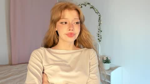 Melissa. Join me on Fansly link in social medias online show from 04/05/26, 09:12