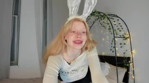 Melissa. Join me on Fansly link in social medias online show from 05/21/26, 09:33