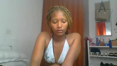 Linda online show from 05/07/26, 02:39