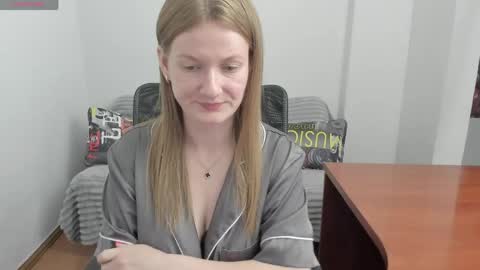 Mila online show from 05/23/26, 12:49