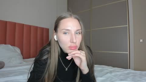 Sofi online show from 12/31/24, 01:19