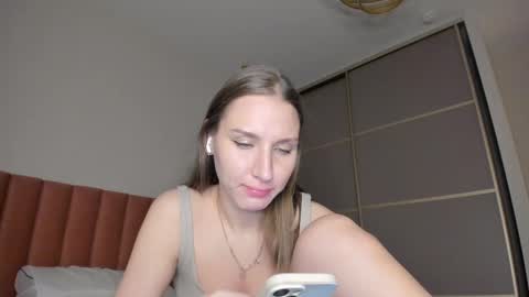 Sofi online show from 03/05/25, 01:06