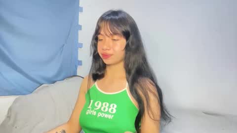 Snapshot of sweet_molly420 chatting on 02/21/26, 01:28 sweet molly420 online show from 02/21/26, 01:28