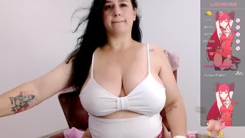 Snapshot of sweet_monsalve34 chatting on 05/07/26, 10:37 MONSALVE online show from 05/07/26, 10:37