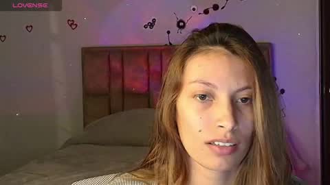 sweet_moon_v_ online show from 01/08/26, 11:29