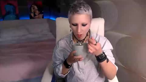 sweet_n_strong online show from 10/26/25, 01:50