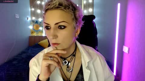 sweet_n_strong online show from 11/24/25, 07:19