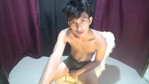 Snapshot of sweet_neth chatting on 04/13/26, 07:03 KENNETH online show from 04/13/26, 07:03