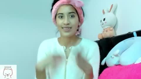 Nhaomy online show from 10/22/25, 08:08