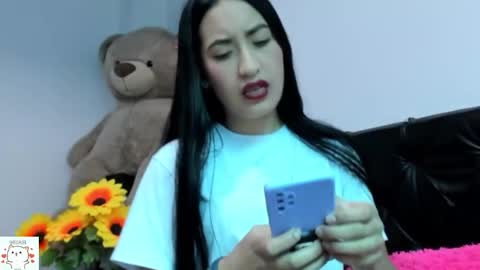 Nhaomy online show from 11/11/25, 07:47