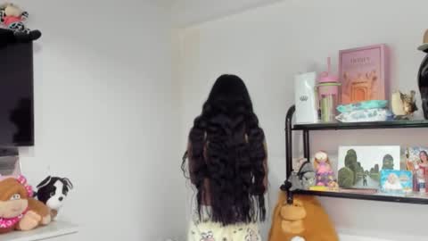 Nhaomy online show from 03/19/26, 08:02