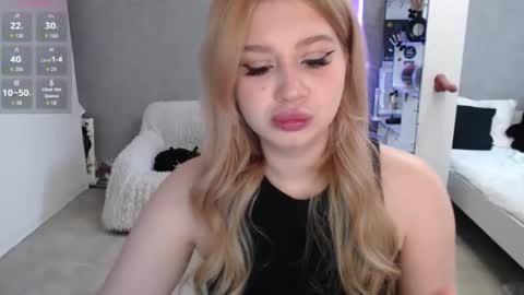 sweet_nicole_333 online show from 04/02/26, 07:28