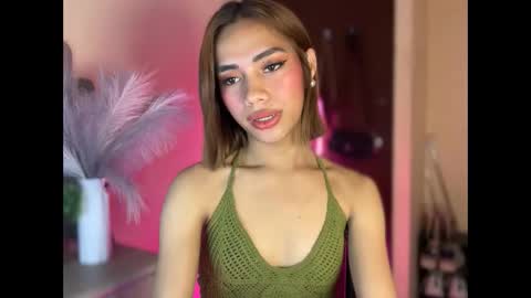 sweet_nikki03 online show from 10/03/25, 09:01