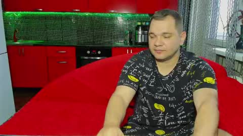 Snapshot of sweet_olga_and_dmitriy chatting on 05/16/26, 06:54 Olga and Dmitriy online show from 05/16/26, 06:54