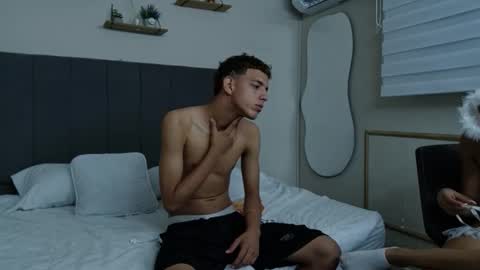 Daniel Thoma y Gaby online show from 12/22/25, 01:57