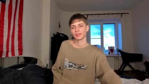 kira online show from 12/31/24, 01:19