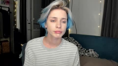 kira online show from 09/11/25, 09:26