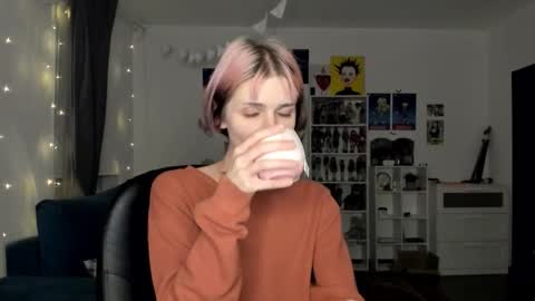 kira online show from 02/08/26, 05:05