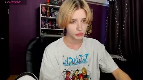 Snapshot of sweet_peach__ chatting on 08/03/26, 03:38 kira online show from 08/03/26, 03:38
