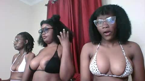 Snapshot of sweet_rayana_ chatting on 08/08/26, 02:25 sweet rayana online show from 08/08/26, 02:25