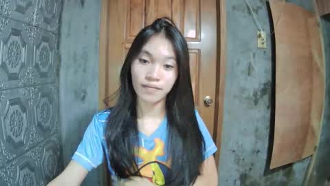 Snapshot of sweet_reyan2003 chatting on 04/29/26, 12:27 REYAN online show from 04/29/26, 12:27
