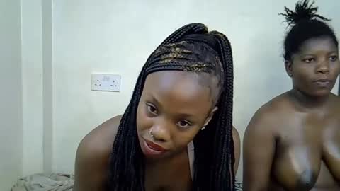 Elina online show from 11/26/25, 01:39