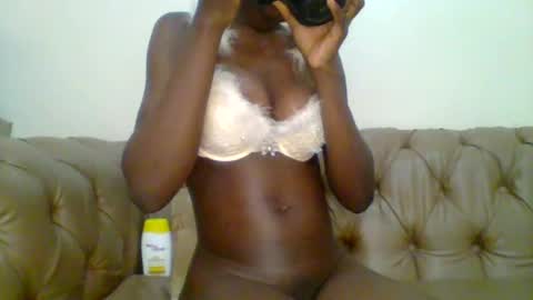 Snapshot of sweet_sharon01 chatting on 06/22/26, 10:01 Sharon online show from 06/22/26, 10:01