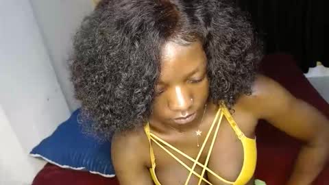 ellanah Tracie online show from 12/02/25, 12:49