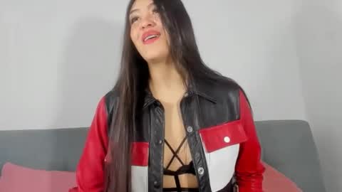 Snapshot of sweet_sophie_7 chatting on 01/13/25, 03:58 sweet_sophie_7 online show from 01/13/25, 03:58