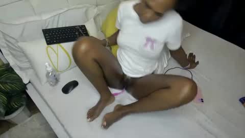 Nina online show from 12/11/24, 12:02