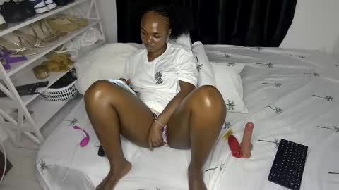 Nina online show from 11/08/25, 06:51